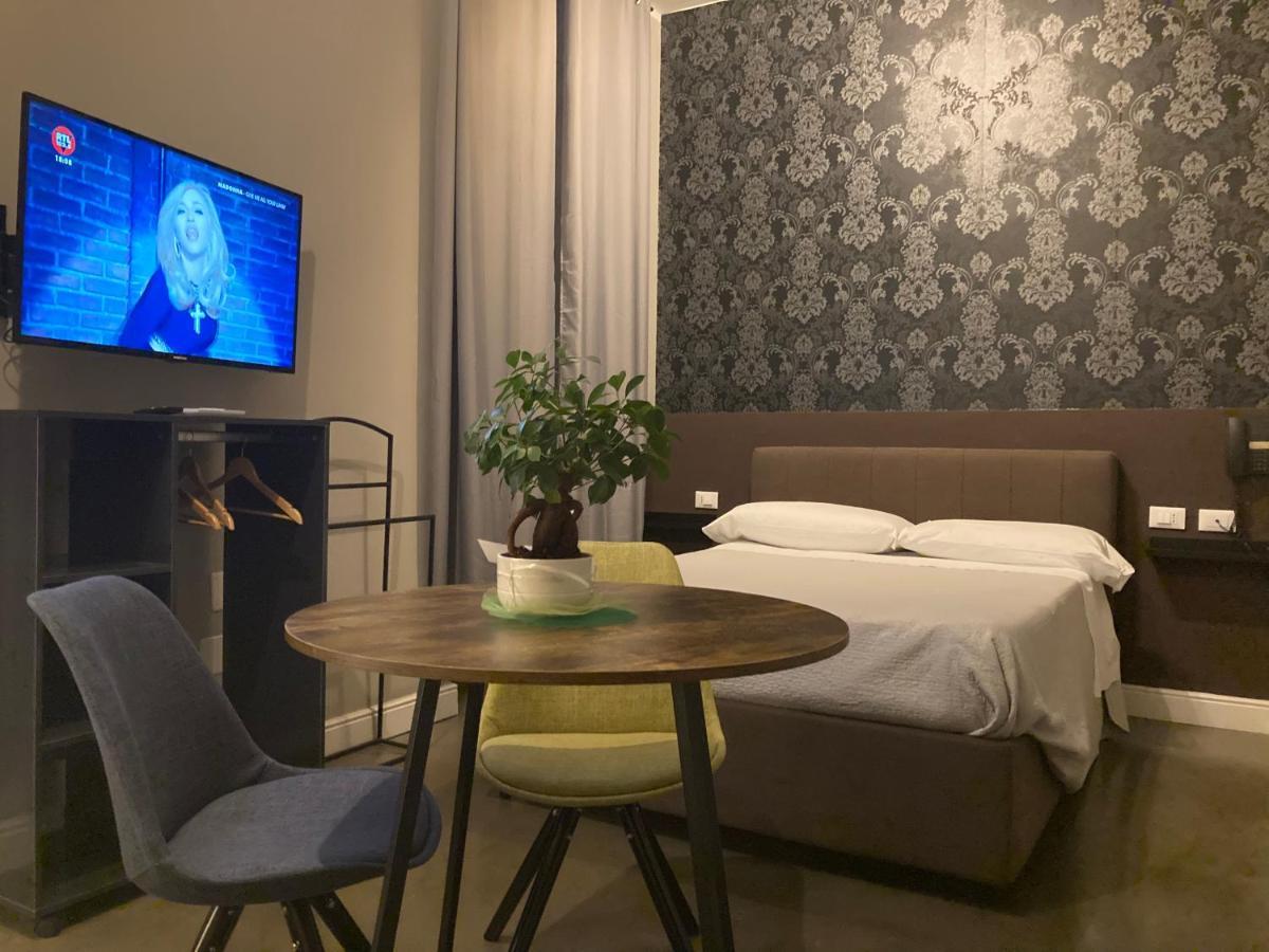 Hotel Calypso Милан Экстерьер фото